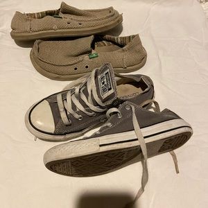 Sanuks and grey converse sz 2